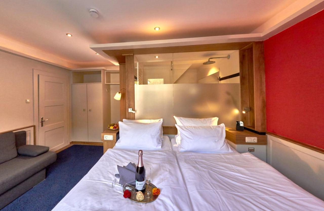 Rhein Hotel Бахарах Екстериор снимка