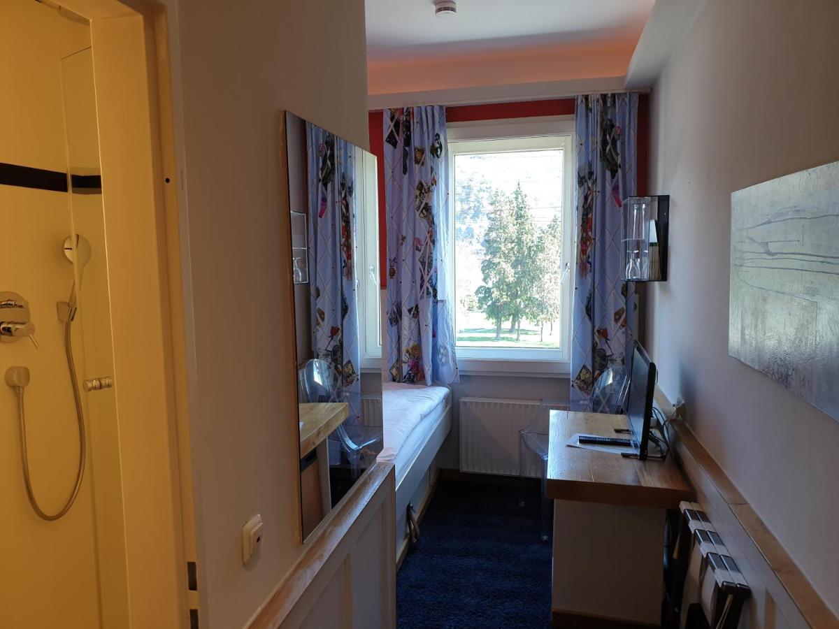 Rhein Hotel Бахарах Екстериор снимка